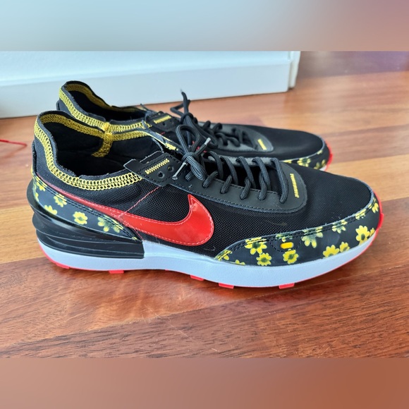 Nike Waffle with flower print - size 8 - Picture 5 of 7